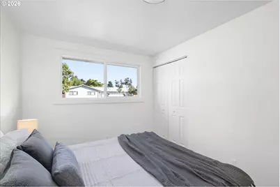2302 Grovedale Dr, Springfield, OR 97477 - Photo 18