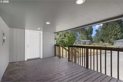 256 Douglas St, Longview, WA 98632 - Photo 8
