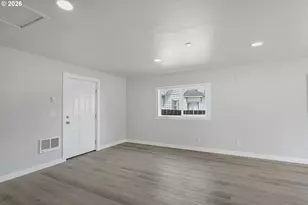 256 Douglas St, Longview, WA 98632 - Photo 22