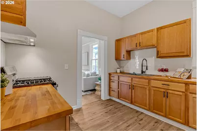 648 SE 20th Ave, Portland, OR 97214 - Photo 8