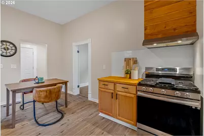 648 SE 20th Ave, Portland, OR 97214 - Photo 10