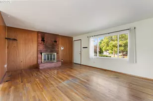 910 SE 214th Ave, Gresham, OR 97030 - Photo 16
