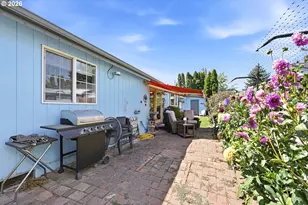 632 Nicholas Dr, Springfield, OR 97477 - Photo 32
