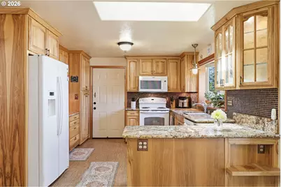 632 Nicholas Dr, Springfield, OR 97477 - Photo 12