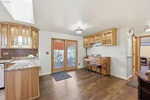 632 Nicholas Dr, Springfield, OR 97477 - Photo 18