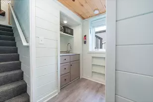 873 SW 8th St, Lincoln City, OR 97367 - Photo 36