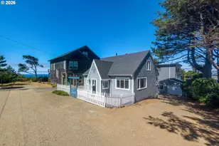 873 SW 8th St, Lincoln City, OR 97367 - Photo 4