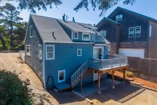 873 SW 8th St, Lincoln City, OR 97367 - Photo 12