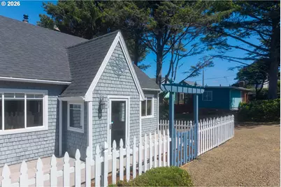 873 SW 8th St, Lincoln City, OR 97367 - Photo 2