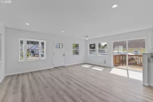 1175 N Dean St, Coquille, OR 97423 - Photo 10