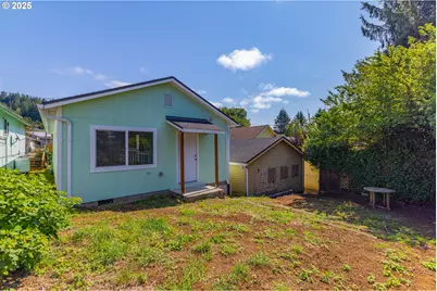 1175 N Dean St, Coquille, OR 97423 - Photo 8