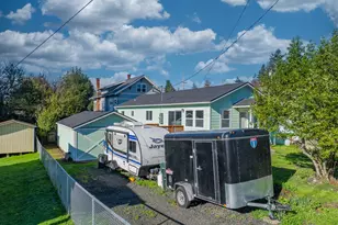 1175 N Dean St, Coquille, OR 97423 - Photo 4