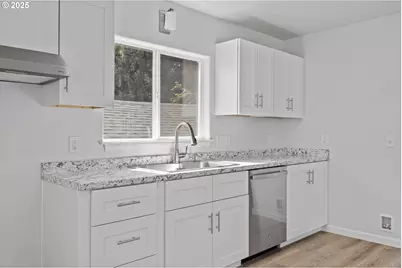 1175 N Dean St, Coquille, OR 97423 - Photo 18