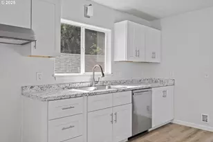 1175 N Dean St, Coquille, OR 97423 - Photo 18