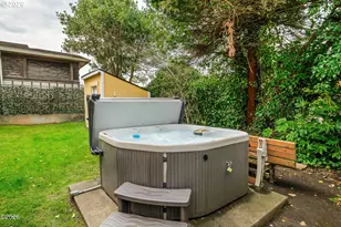 580 S Columbia St, Seaside, OR 97138 - Photo 32