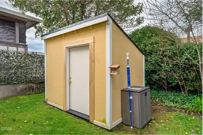 580 S Columbia St, Seaside, OR 97138 - Photo 36