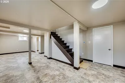 2901 Fruit Valley Rd, Vancouver, WA 98660 - Photo 16