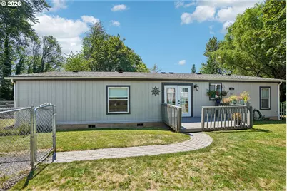 127 Pioneer Ave NE, Castle Rock, WA 98611 - Photo 4