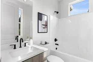 6913 N Bank St, Portland, OR 97203 - Photo 14