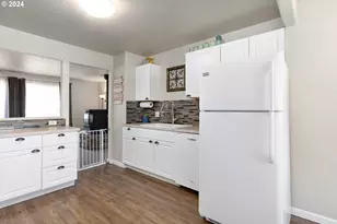 1669 Hayes St, North Bend, OR 97459 - Photo 30