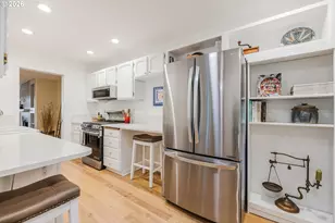 200 Oswego Summit, Lake Oswego, OR 97035 - Photo 8