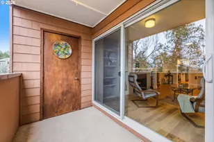 200 Oswego Summit, Lake Oswego, OR 97035 - Photo 12