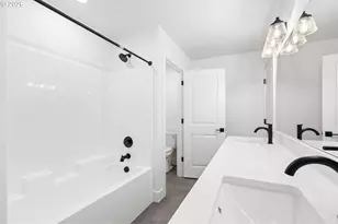 821 NW 175th Wy, Ridgefield, WA 98642 - Photo 16