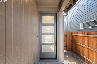 821 NW 175th Way, Ridgefield, WA 98642 - Photo 2