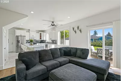 11122 SE Melania Ct, Portland, OR 97266 - Photo 14