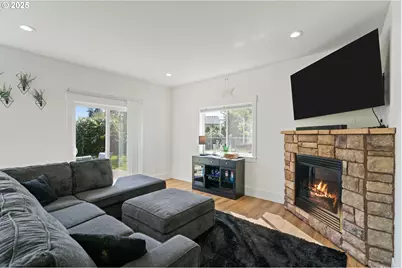 11122 SE Melania Ct, Portland, OR 97266 - Photo 10
