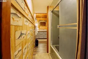 93200 Evergreen Rd, Astoria, OR 97103 - Photo 30