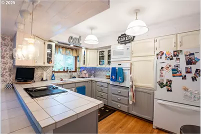 93200 Evergreen Rd, Astoria, OR 97103 - Photo 10