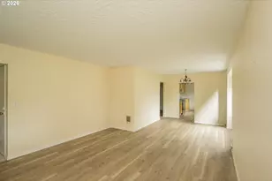 6617 SE 85th Ave, Portland, OR 97266 - Photo 2