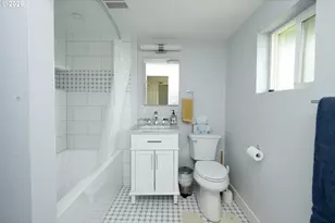 6617 SE 85th Ave, Portland, OR 97266 - Photo 18