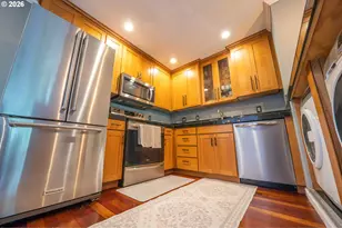 2136 SE Hawthorne Blvd, Portland, OR 97214 - Photo 14