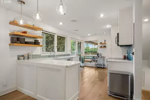 2400 SW Richardson St, Portland, OR 97239 - Photo 8