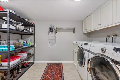 2400 SW Richardson St, Portland, OR 97239 - Photo 30
