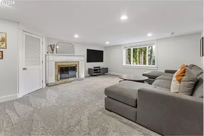 2400 SW Richardson St, Portland, OR 97239 - Photo 24