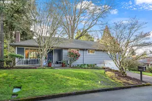 2400 SW Richardson St, Portland, OR 97239 - Photo 2