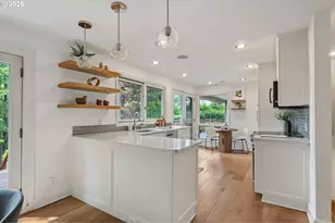 2400 SW Richardson St, Portland, OR 97239 - Photo 10