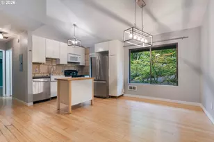 7556 SW Barnes Rd, Portland, OR 97225 - Photo 10