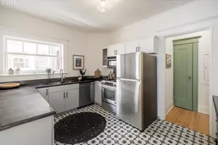 2083 NW Johnson St, Portland, OR 97209 - Photo 28