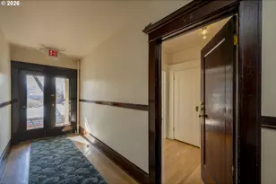 2083 NW Johnson St, Portland, OR 97209 - Photo 10