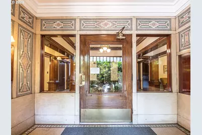 2083 NW Johnson St #54, Portland, OR 97209 - Photo 8