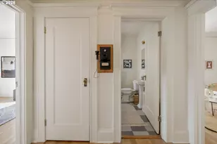 2083 NW Johnson St, Portland, OR 97209 - Photo 32