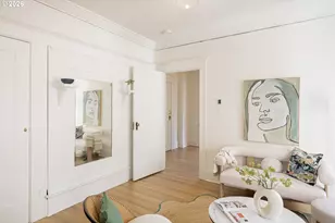 2083 NW Johnson St, Portland, OR 97209 - Photo 14