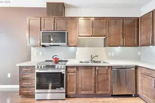 679 NW 118th Ave, Portland, OR 97229 - Photo 12