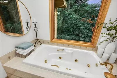 12888 SE Wellington Ct, Happy Valley, OR 97086 - Photo 18