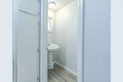 620 Hughes St, Eugene, OR 97402 - Photo 14