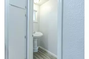 620 Hughes St, Eugene, OR 97402 - Photo 14